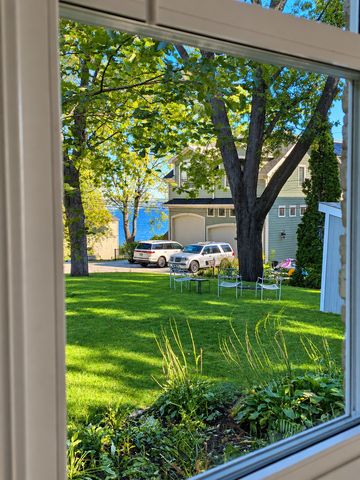 26705 N Circle Drive, Mundelein, IL 60060