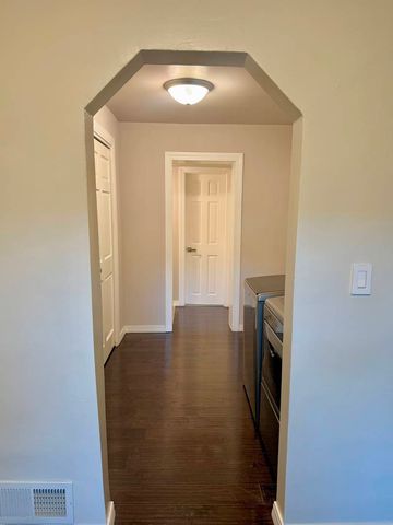 26705 N Circle Drive, Mundelein, IL 60060
