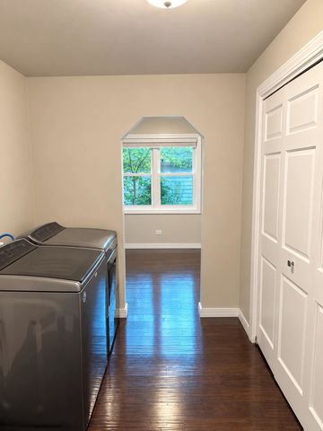 26705 N Circle Drive, Mundelein, IL 60060
