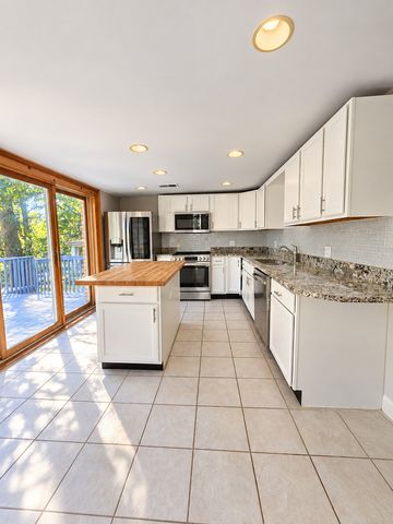 26705 N Circle Drive, Mundelein, IL 60060
