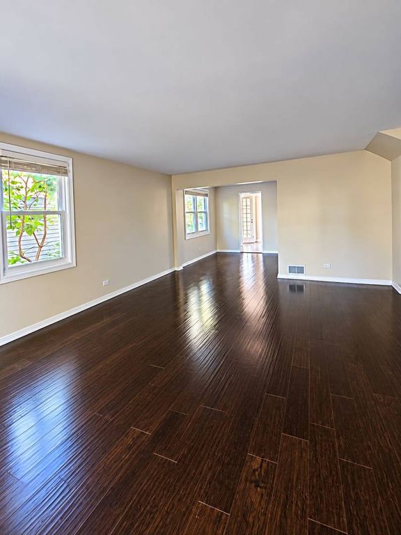 26705 N Circle Drive, Mundelein, IL 60060 — photo 2