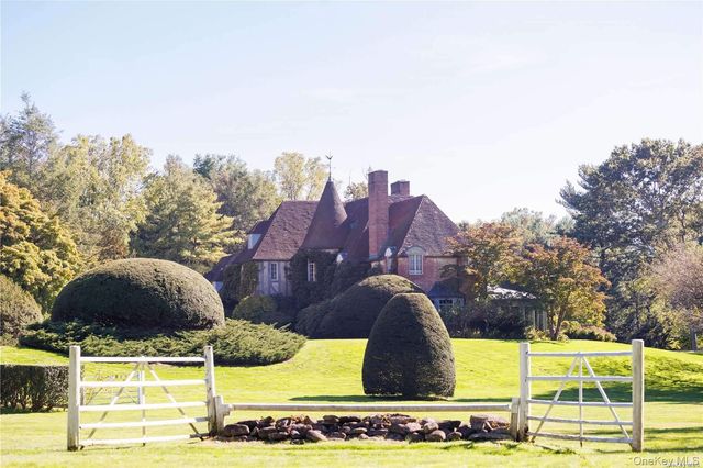 491 Muttontown Road, Muttontown, NY 11791
