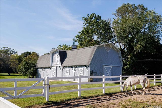 491 Muttontown Road, Muttontown, NY 11791