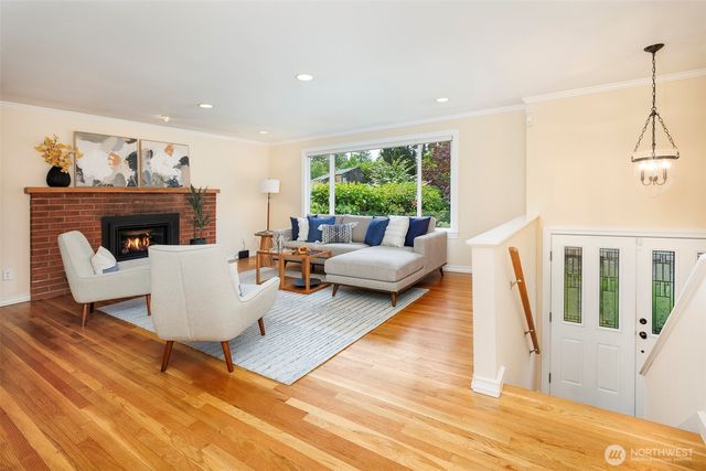14101 Phinney Avenue N, Seattle, WA 98133