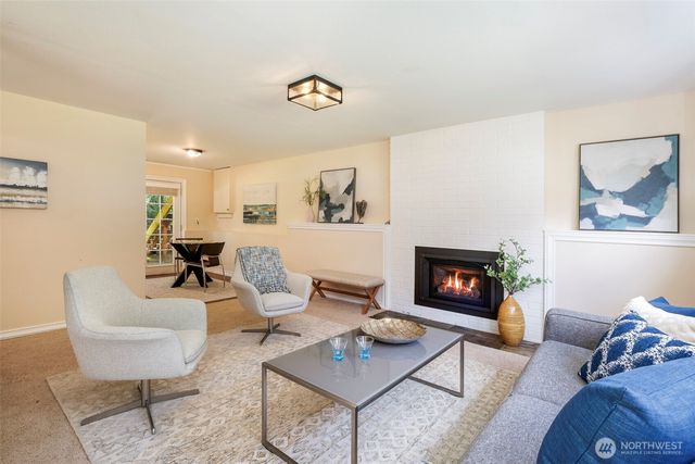 14101 Phinney Avenue N, Seattle, WA 98133