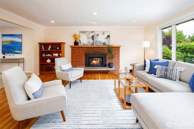 14101 Phinney Avenue N, Seattle, WA 98133