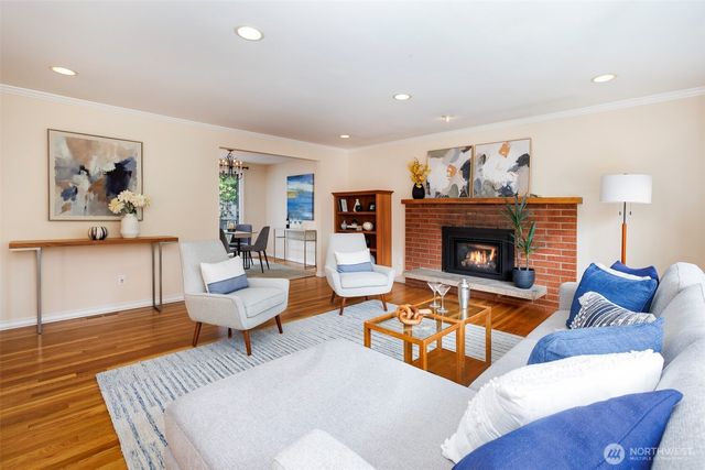 14101 Phinney Avenue N, Seattle, WA 98133