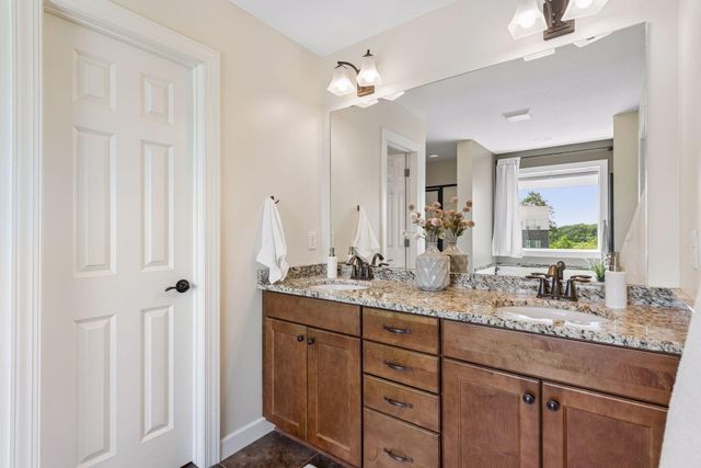 833 Egret Lane, Waconia, MN 55387
