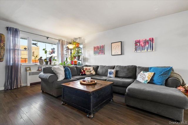 2761 Hering Avenue, Bronx, NY 10469