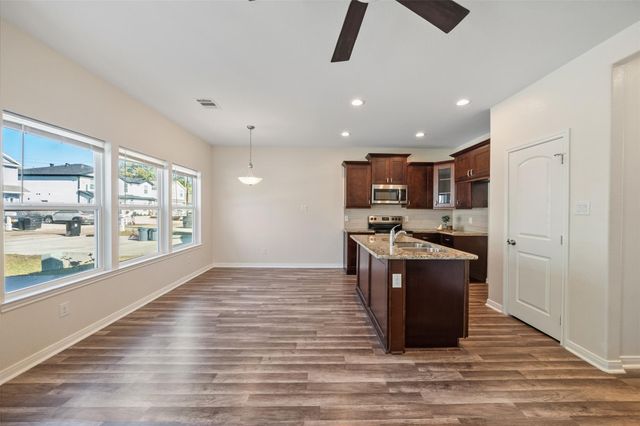 16721 Stonefield, Montgomery, TX 77316