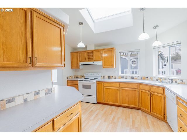 17508 Nw SHADY FIR Loop 16, Beaverton, OR 97006