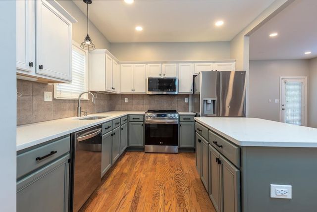 1227 ISLE VIEW DR, Memphis, TN 38103