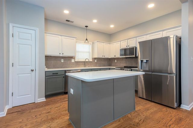 1227 ISLE VIEW DR, Memphis, TN 38103