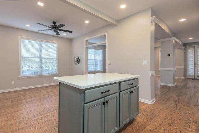 1227 ISLE VIEW DR, Memphis, TN 38103