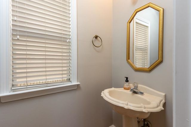 1227 ISLE VIEW DR, Memphis, TN 38103