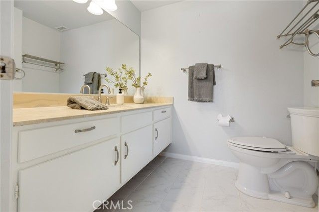 927 Presidio, Costa Mesa, CA 92626