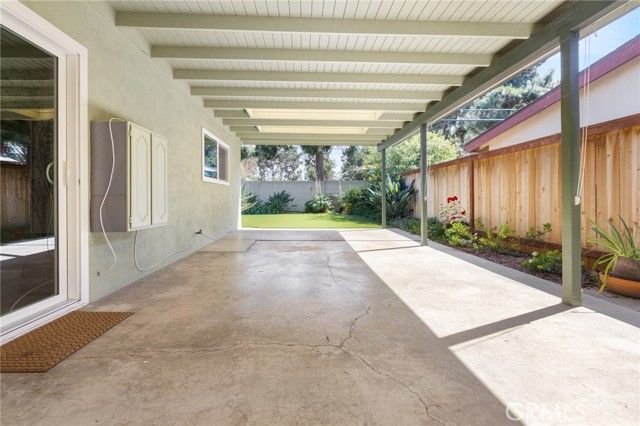 927 Presidio, Costa Mesa, CA 92626