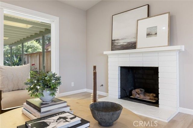 927 Presidio, Costa Mesa, CA 92626