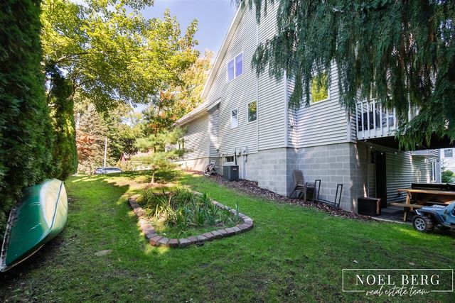 16216 Terrace Road, Spring Lake, MI 49456