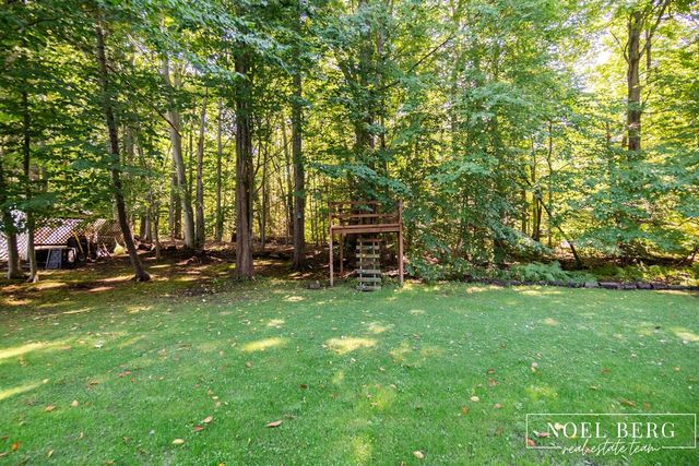 16216 Terrace Road, Spring Lake, MI 49456