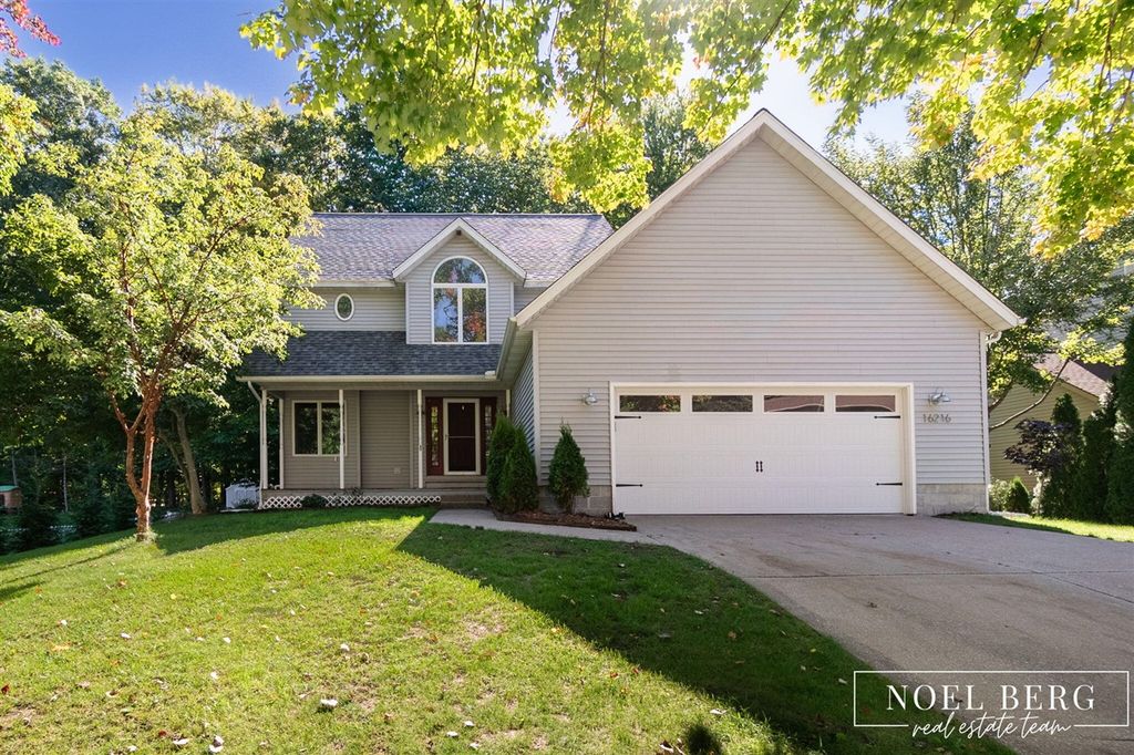 16216 Terrace Road, Spring Lake, MI 49456
