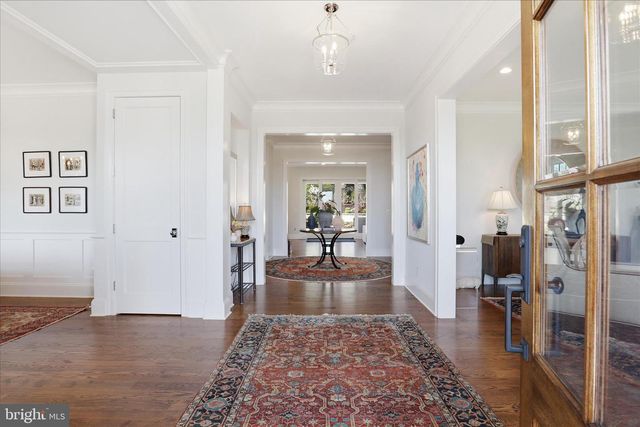 303 SALSBURY LN NW, Vienna, VA 22180