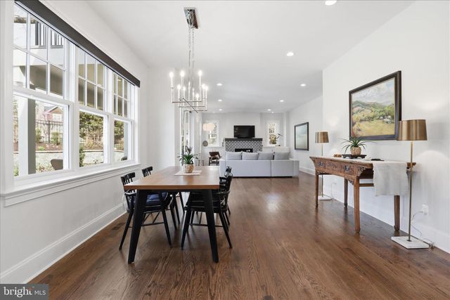 303 SALSBURY LN NW, Vienna, VA 22180