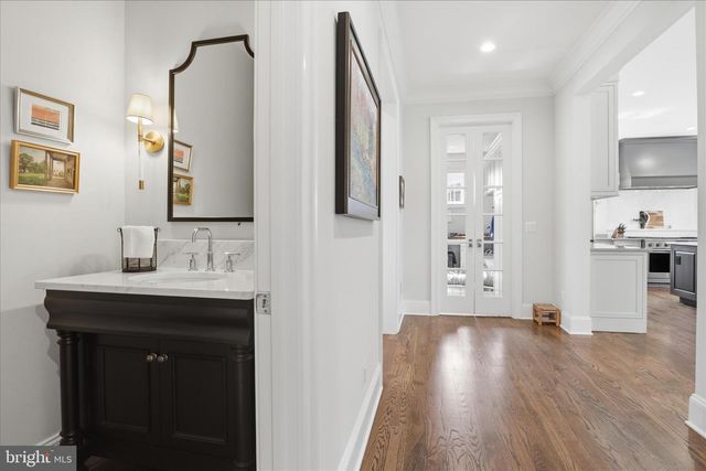 303 SALSBURY LN NW, Vienna, VA 22180