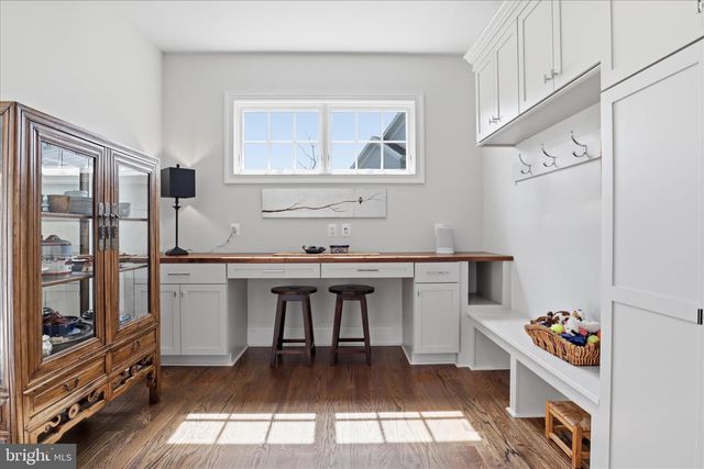 303 SALSBURY LN NW, Vienna, VA 22180