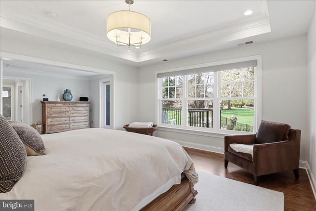 303 SALSBURY LN NW, Vienna, VA 22180