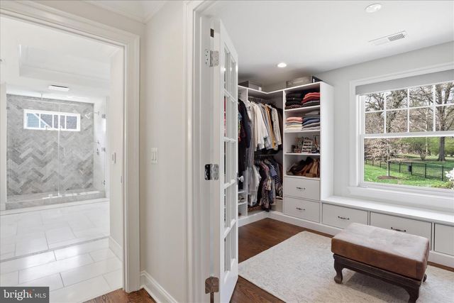 303 SALSBURY LN NW, Vienna, VA 22180
