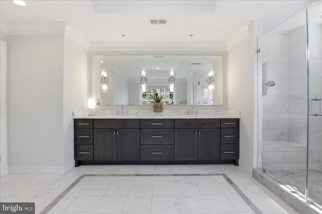 303 SALSBURY LN NW, Vienna, VA 22180
