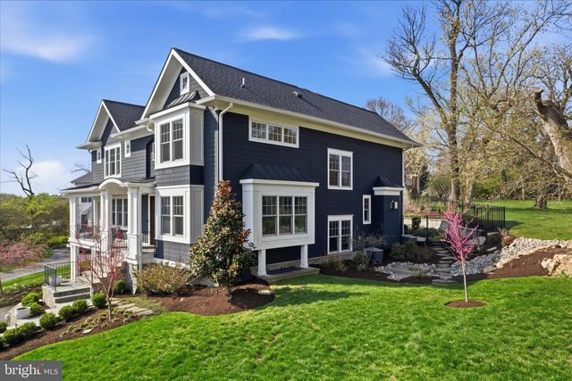 303 SALSBURY LN NW, Vienna, VA 22180