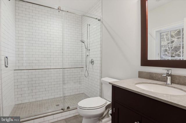303 SALSBURY LN NW, Vienna, VA 22180