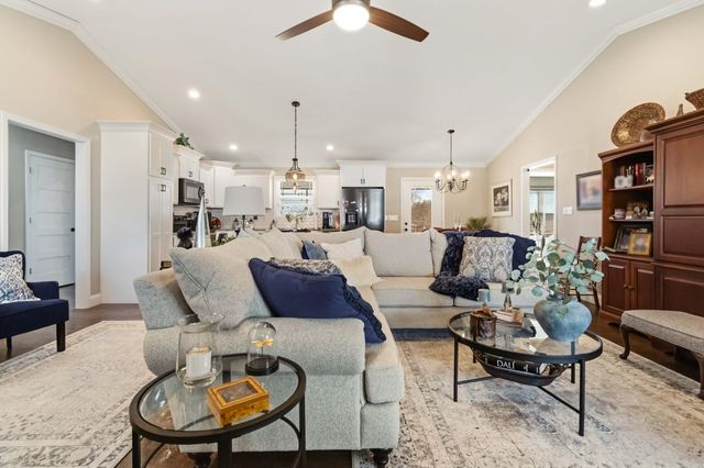 336 Caribou Drive, London, KY 40744