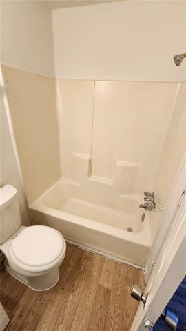 631 Hunting Creek Lane SE, Conyers, GA 30013