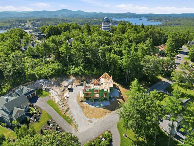 19 Commanders Helm, Laconia, NH 03246