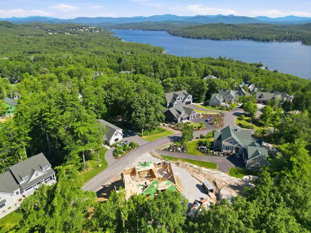 19 Commanders Helm, Laconia, NH 03246