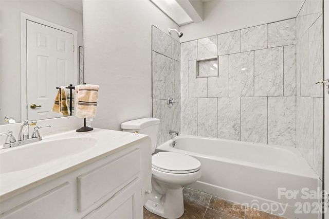9478 S Vicksburg Park Court, Charlotte, NC 28210