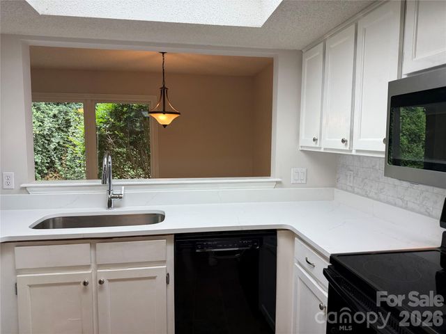 9478 S Vicksburg Park Court, Charlotte, NC 28210