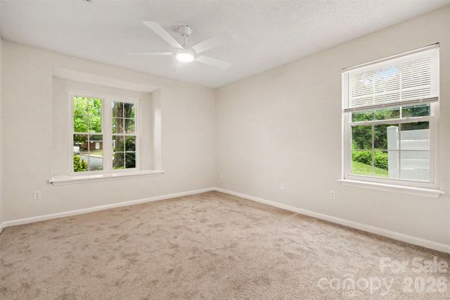 9478 S Vicksburg Park Court, Charlotte, NC 28210
