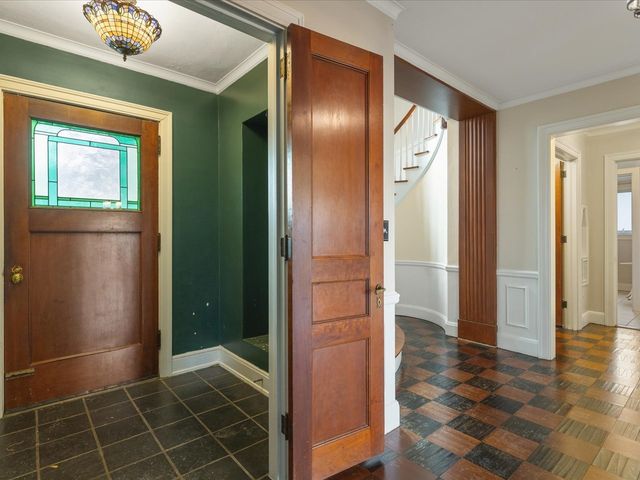 2014 Glenview Road, Rockford, IL 61107