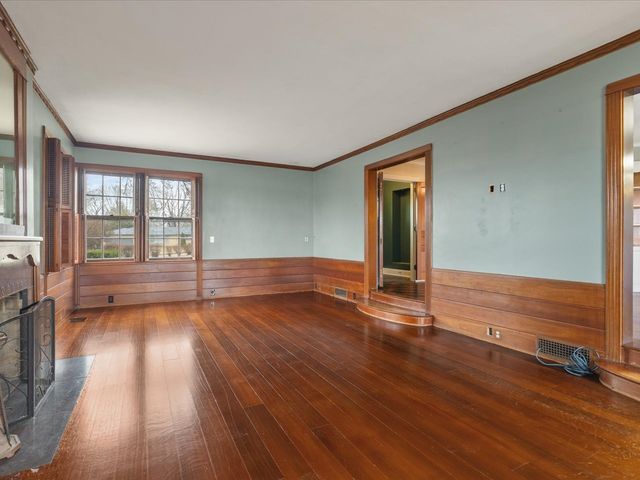 2014 Glenview Road, Rockford, IL 61107