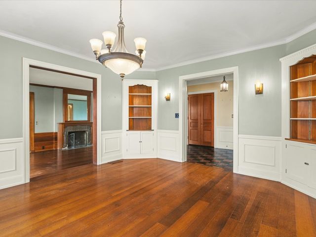 2014 Glenview Road, Rockford, IL 61107