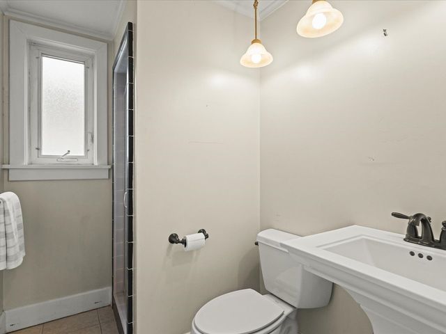 2014 Glenview Road, Rockford, IL 61107