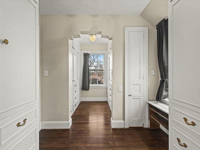 2014 Glenview Road, Rockford, IL 61107