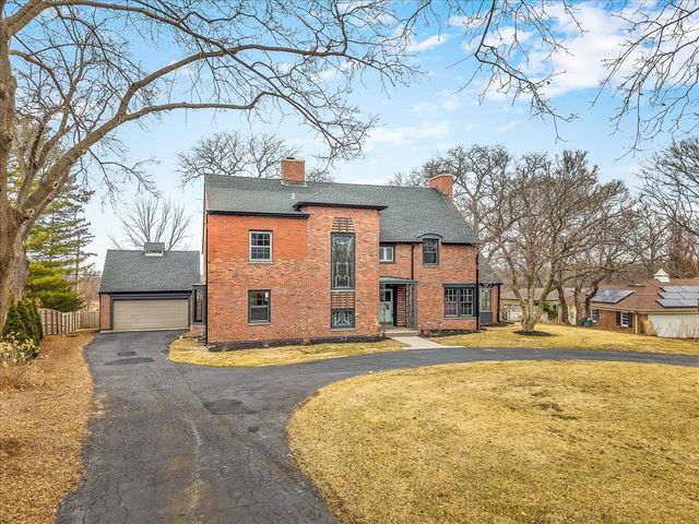 2014 Glenview Road, Rockford, IL 61107