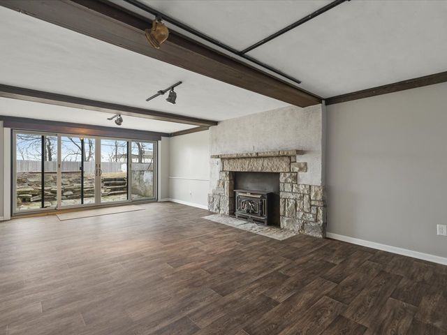 2014 Glenview Road, Rockford, IL 61107