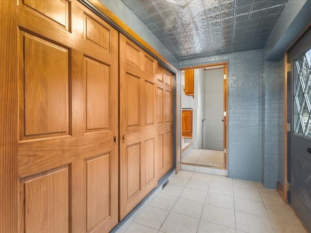 2014 Glenview Road, Rockford, IL 61107