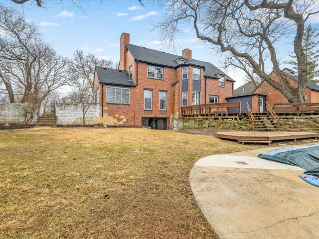 2014 Glenview Road, Rockford, IL 61107